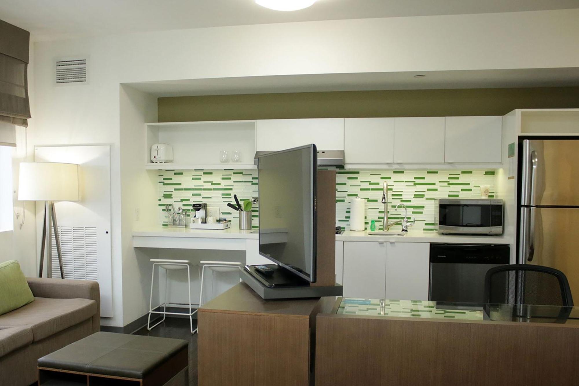 Element Miami Doral Hotel Sweetwater Exterior photo