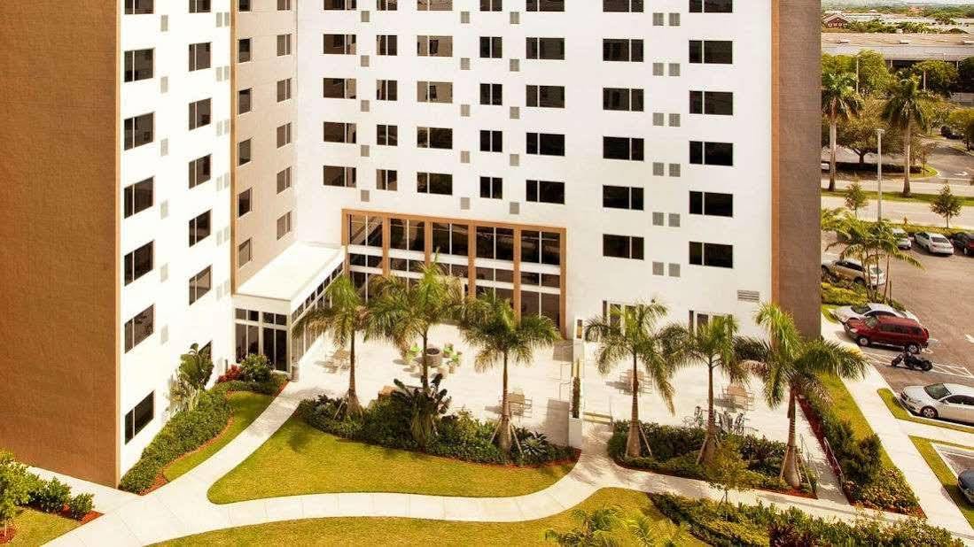Element Miami Doral Hotel Sweetwater Exterior photo