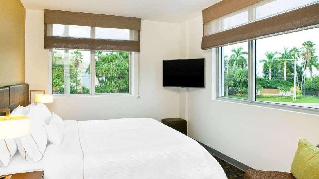 Element Miami Doral Hotel Sweetwater Exterior photo